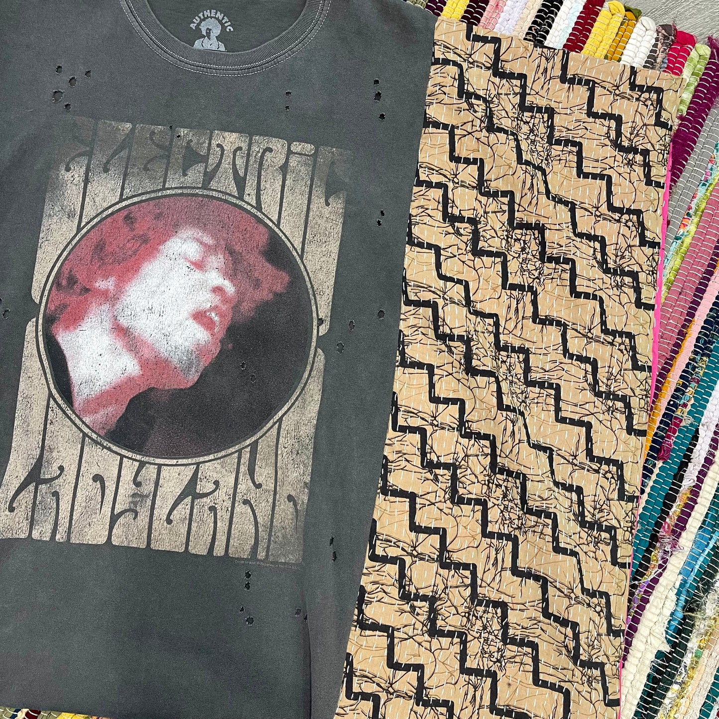 Jimi Hendrix S-XL distressed
