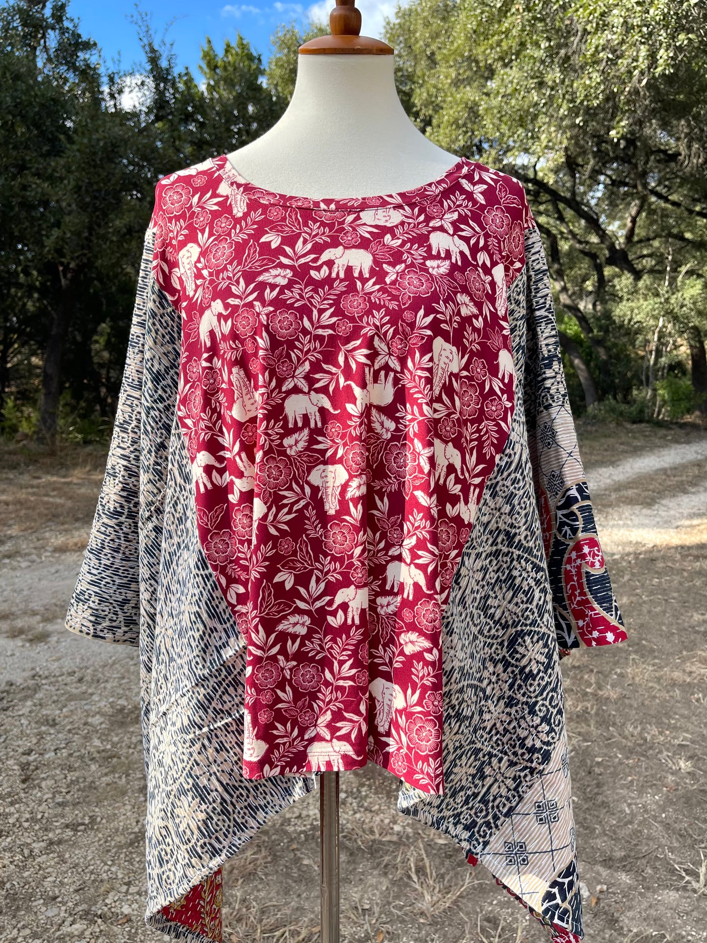 Elephant Top w/Kantha (long-sides) OS